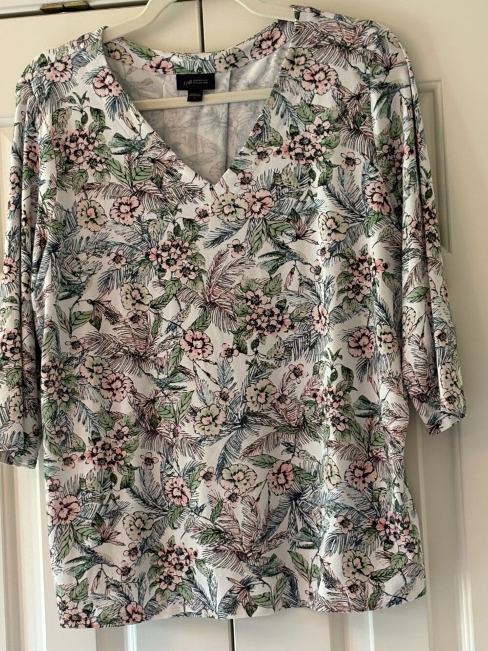 J. Jill Wearever  Ballet Sleeve Green Floral Top Sz L